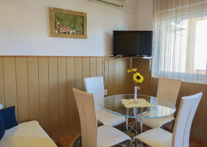 In Pag With Sea View, Terrace, Air Conditioning, Wifi Pag Town