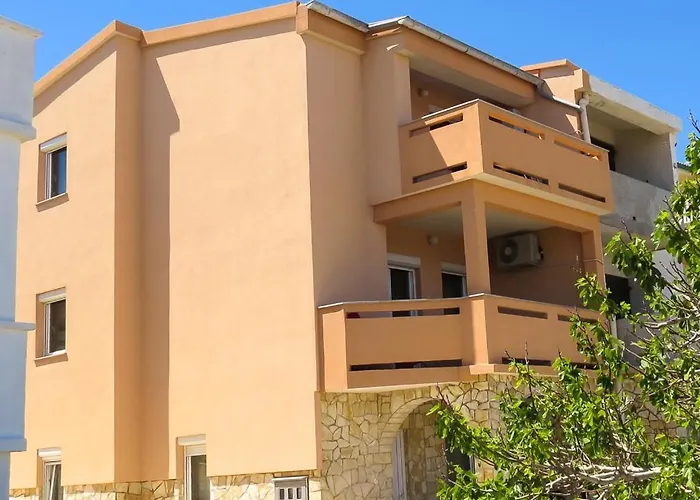 In Pag With Sea View, Terrace, Air Conditioning, Wifi Appartamento