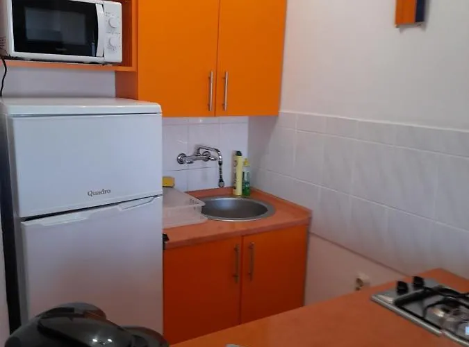 Appartamento In Pag With Sea View, Terrace, Air Conditioning, Wifi *