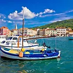 In Pag With Sea View, Terrace, Air Conditioning, Wifi Apartment